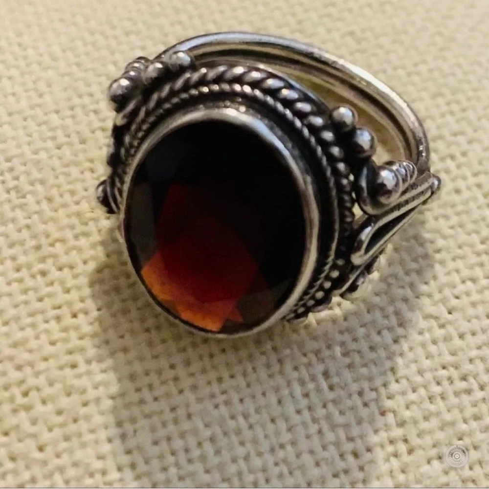 Lord & Taylor | Ring | Silver Garnet Oversized Ring