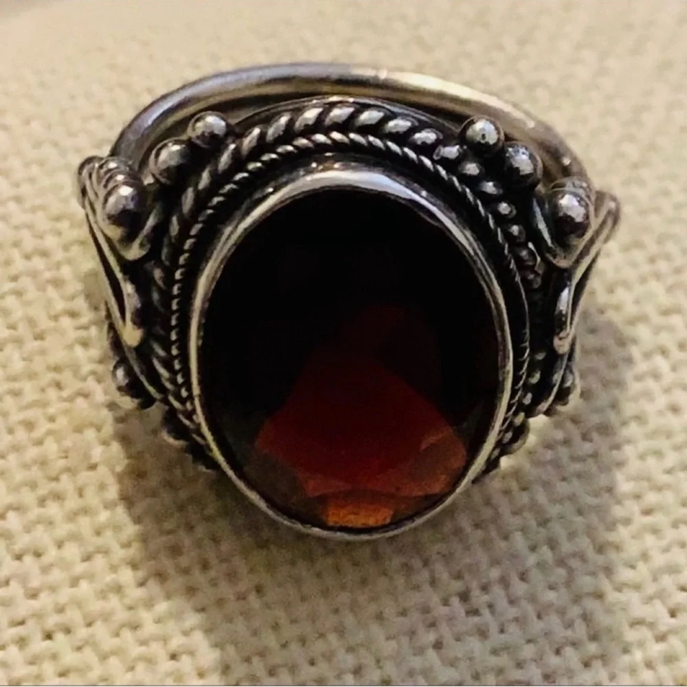 Lord & Taylor | Ring | Silver Garnet Oversized Ring