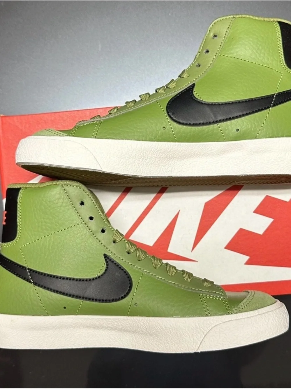 Nike blazer mid