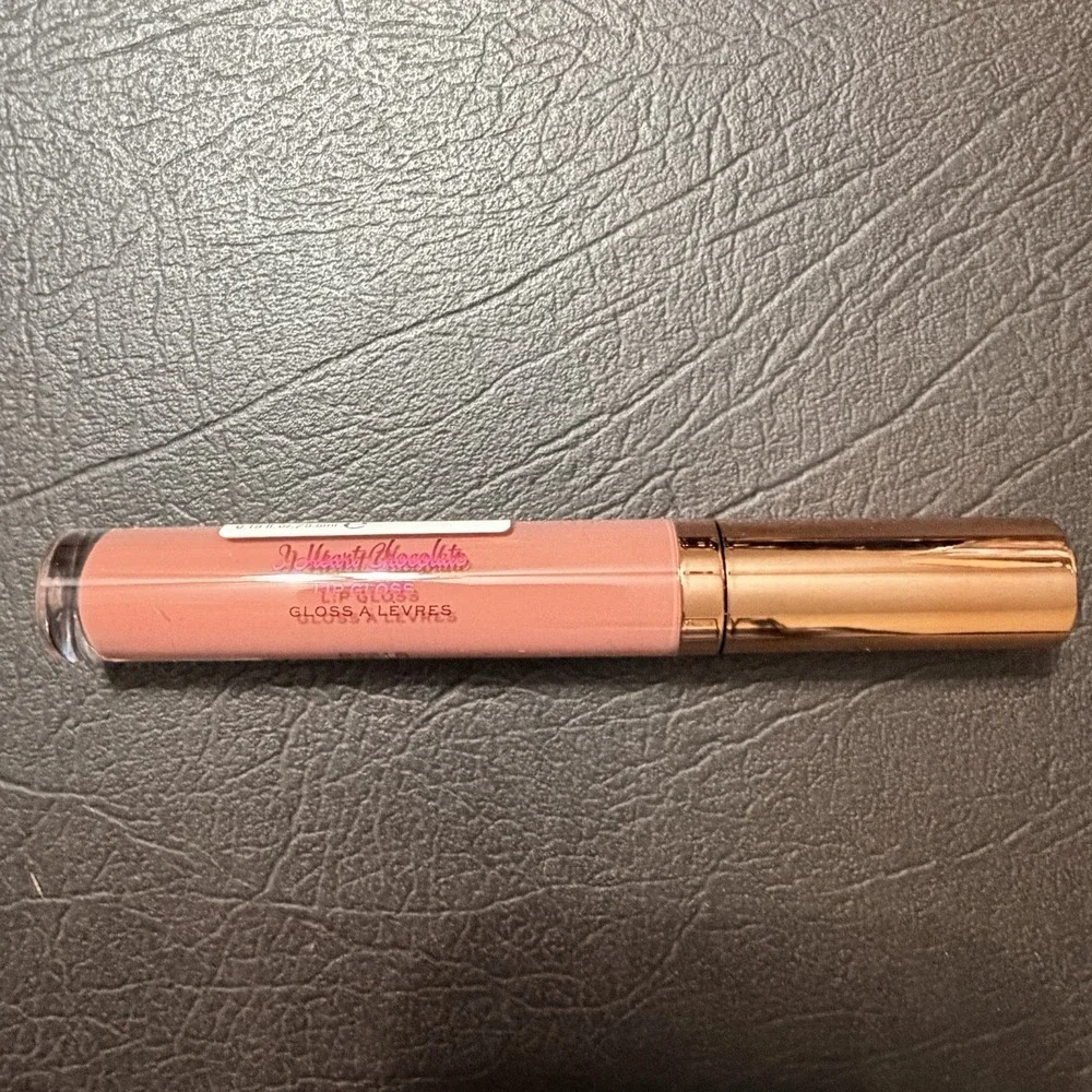 Makeup Revolution viewing questions lip