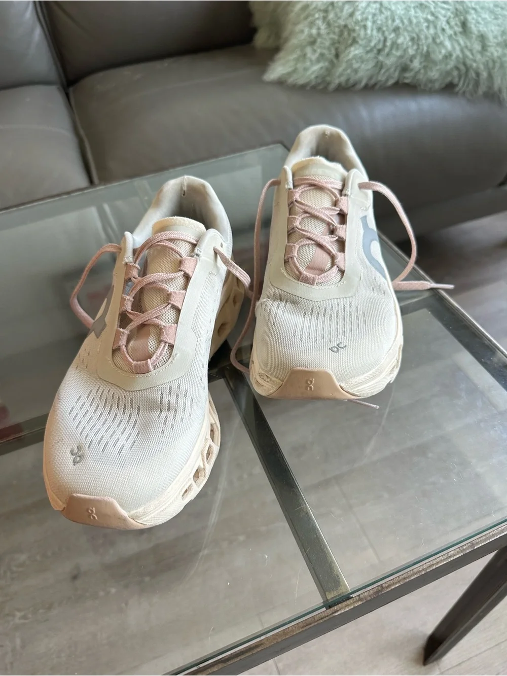 On Running breathable mesh