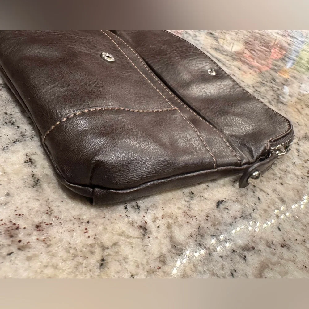 Nine West Dark Brown Leather Wristlet and Pouch set no stains or wear