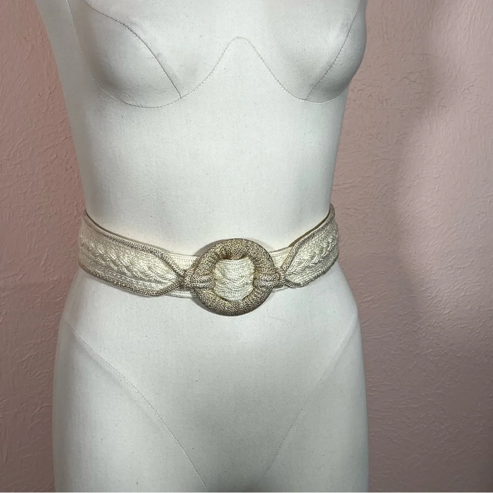 Vintage 1980 decorative ask