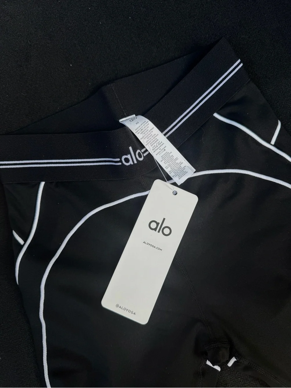 ALO Yoga size obo comfortably