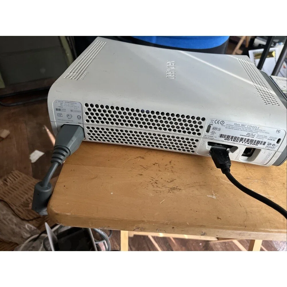 Microsoft Xbox 360 Lot 20GB HDD 3 Games TESTED with power supply and HDMI cable