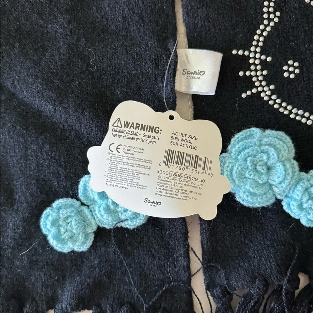 Hello kitty wool scarf