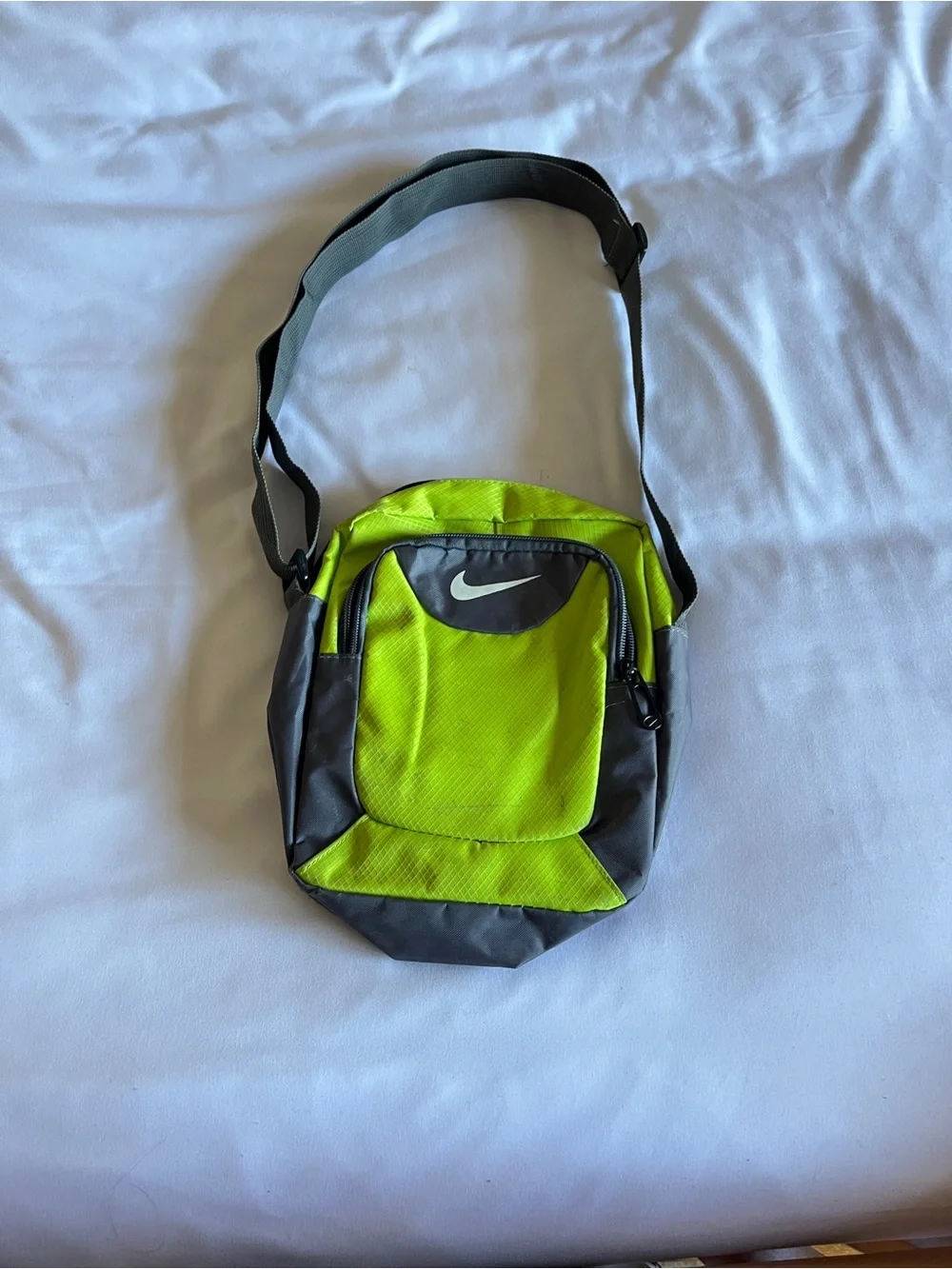 Nike crossbody messenger
