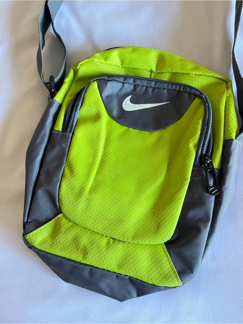 Nike crossbody messenger
