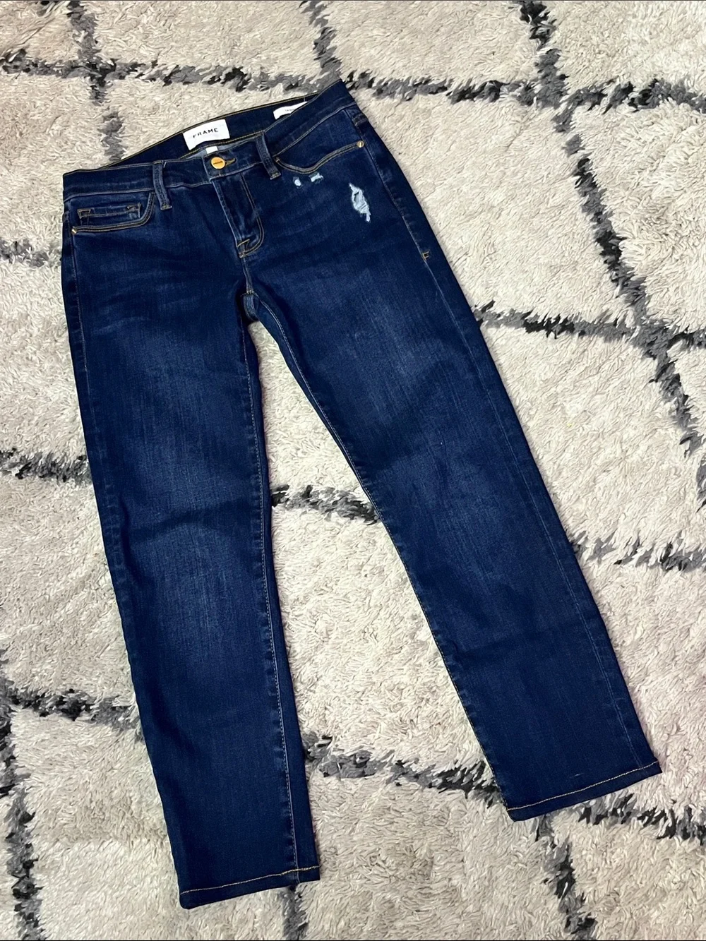 FRAME Le Garçon Jeans Size 24 Dark Wash Distressed Mid Rise Boyfriend Straight