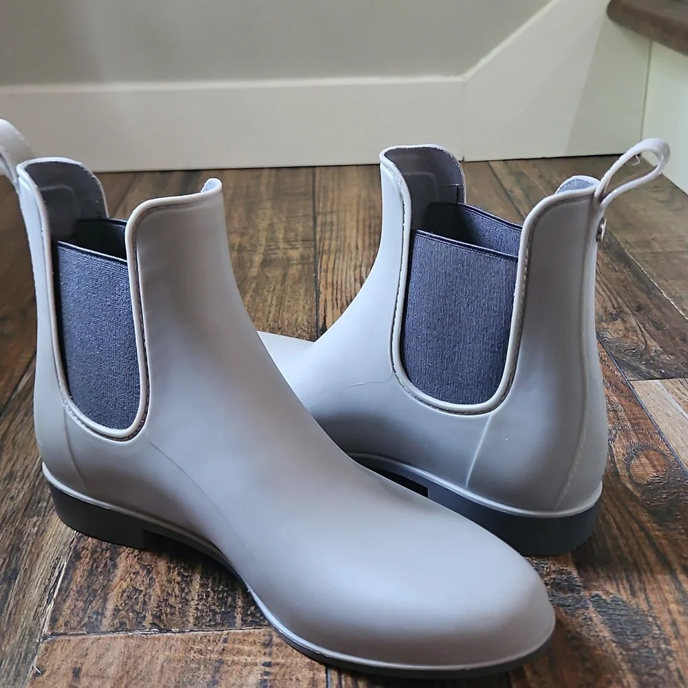 Sam Edelman step out