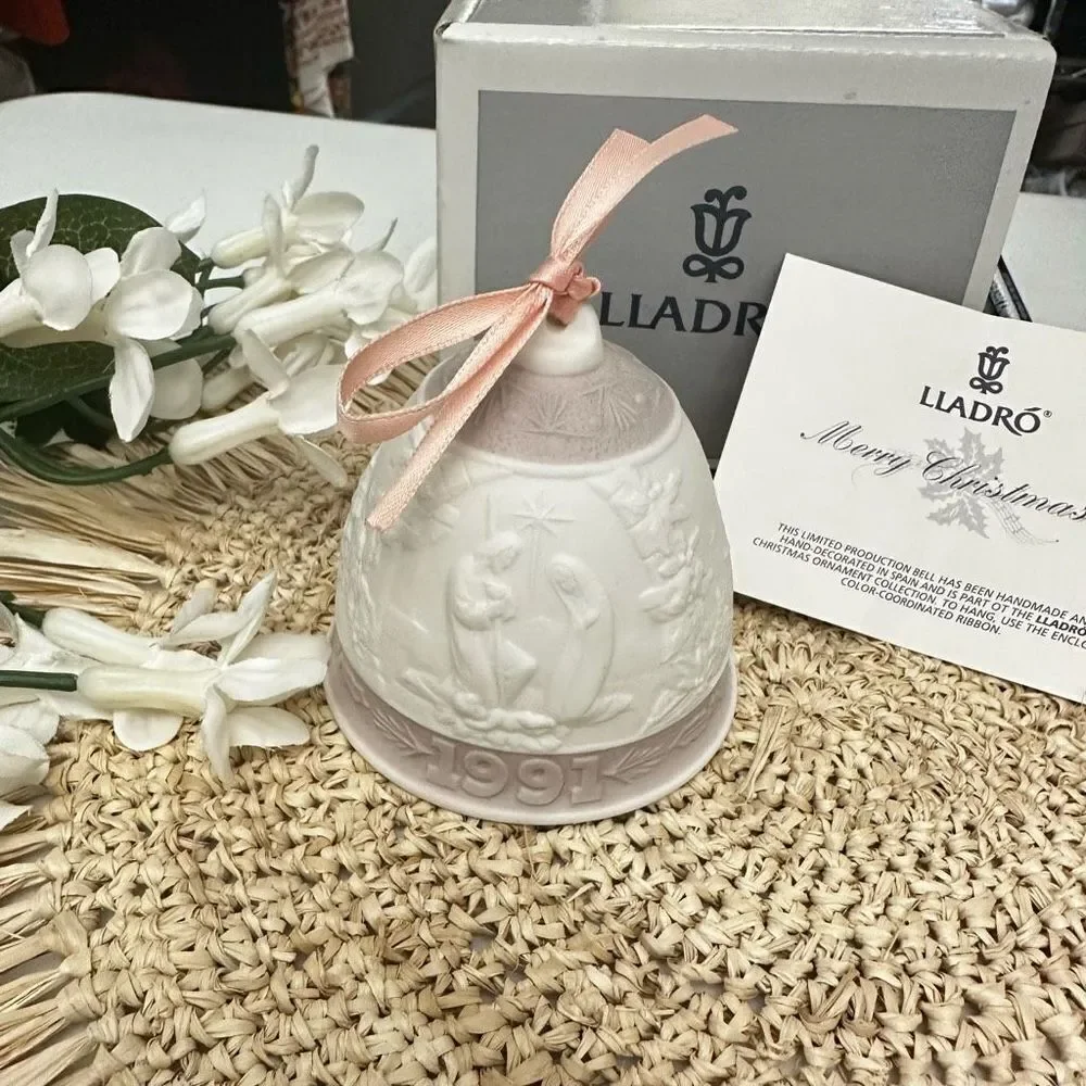 LLADRO Vintage 1991 Christmas Ornament‎ Collection Bell Nativity Scene w/ Box