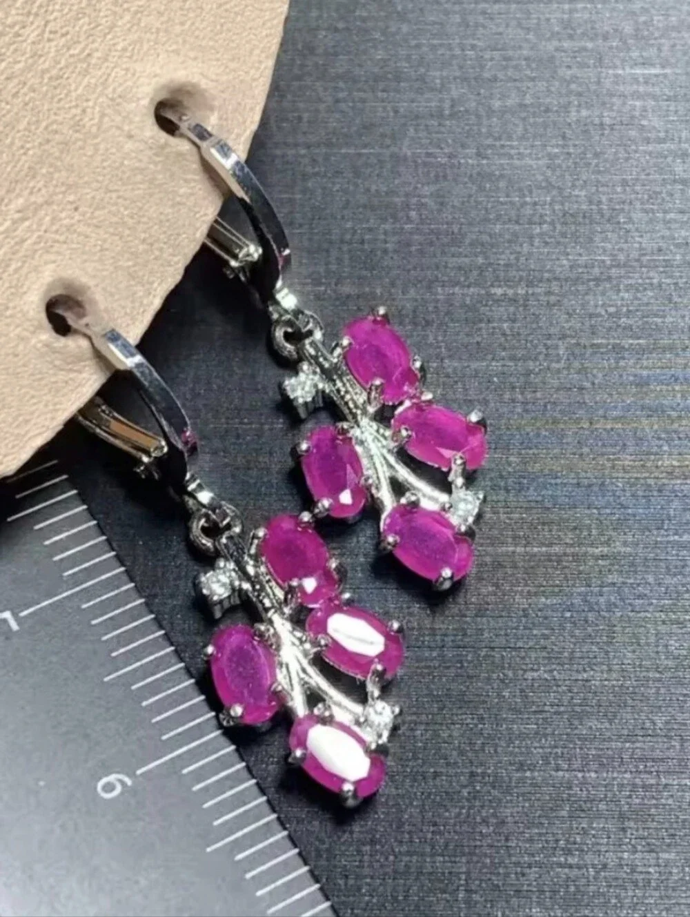 🎉🎉NEW🎉🎉 STUNNING!! SS Oval RUBY Hoop Dangle Earrings