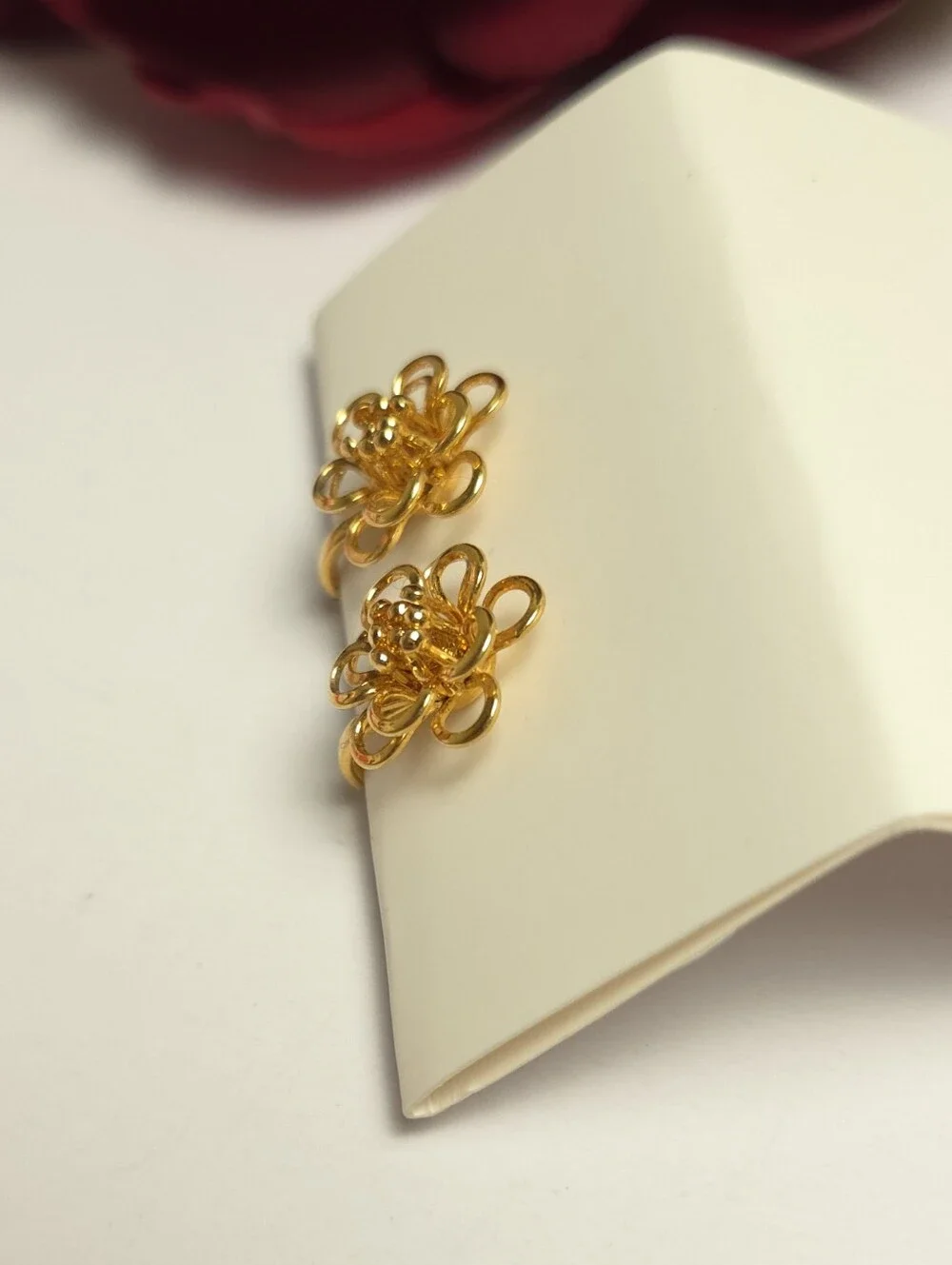 Vintage Gold Plated Open Petal Flower Earrings Clip on Dainty Earrings
