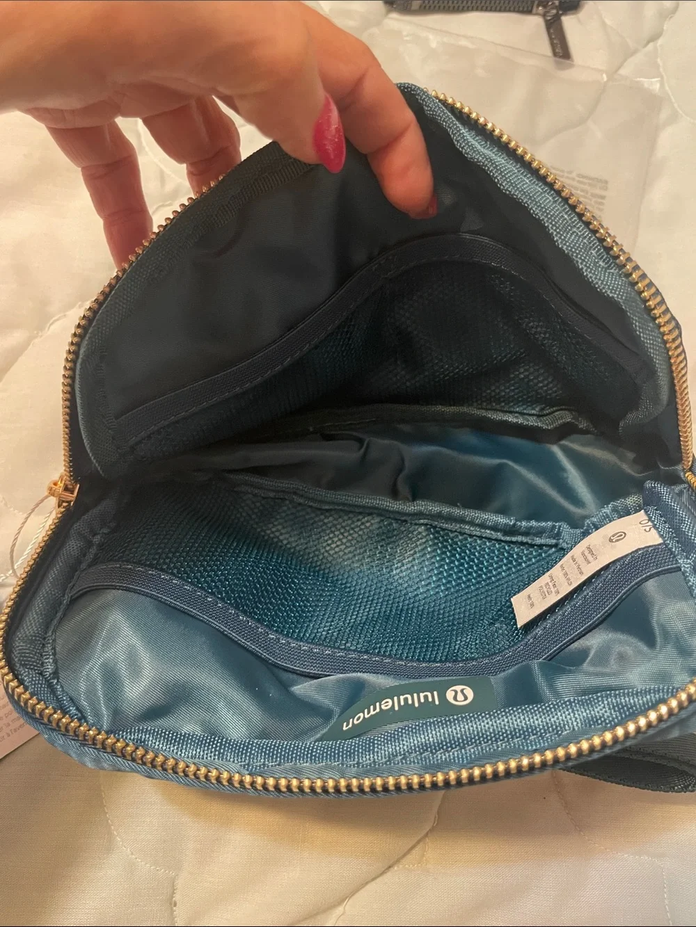lululemon athletica teal closure