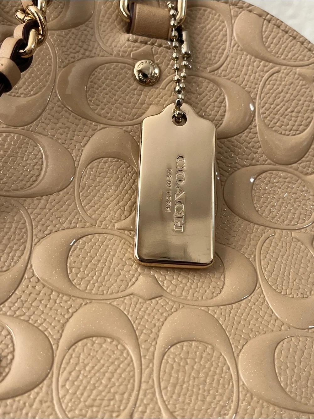 Coach compact dome