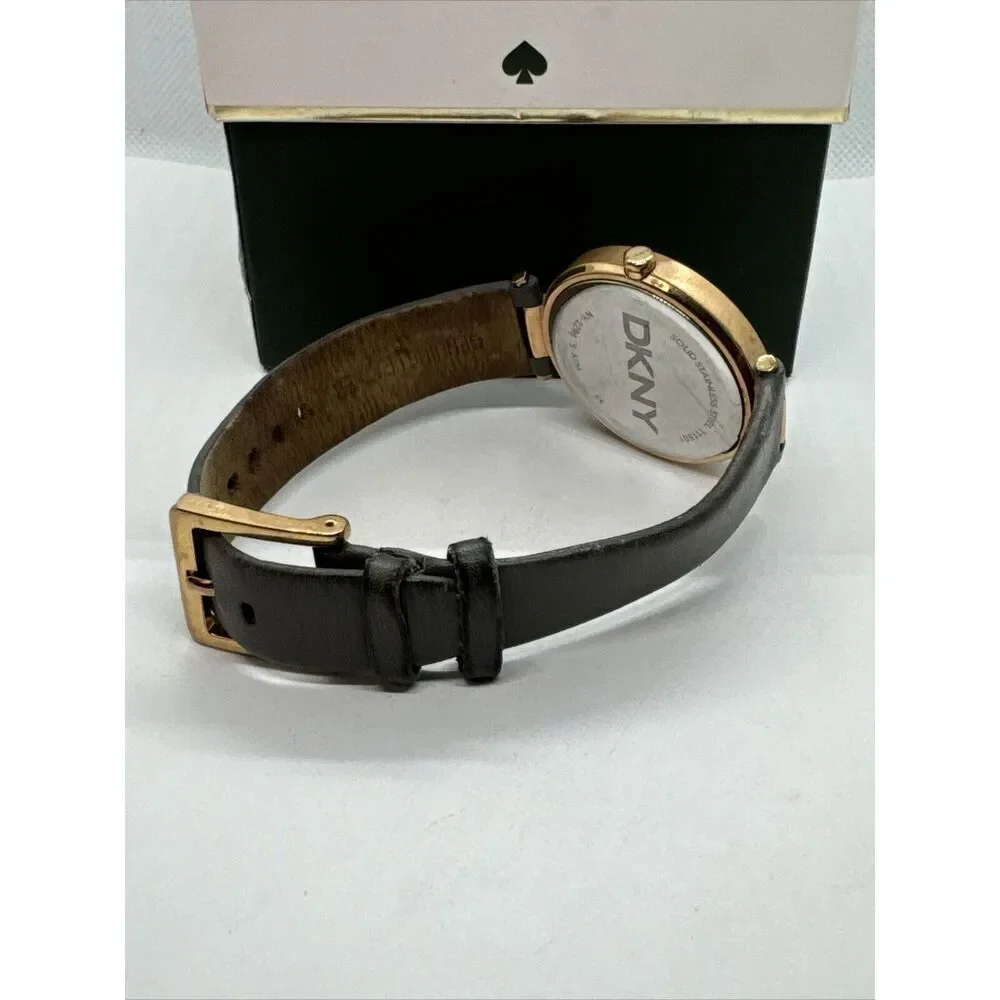 DKNY Stanhope NY-2296 Women's Grey Leather Analog Dial Quartz Wrist Watch JNA171