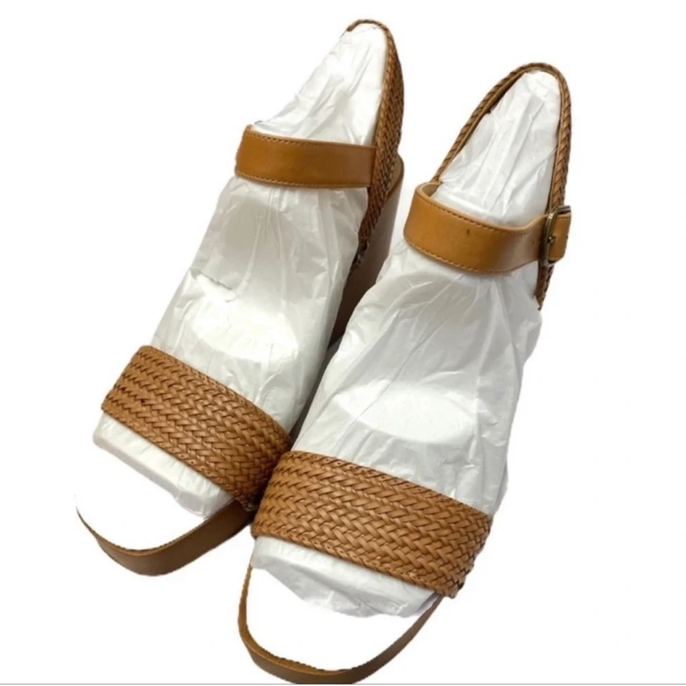 Lucky Brand macaroon adjustable