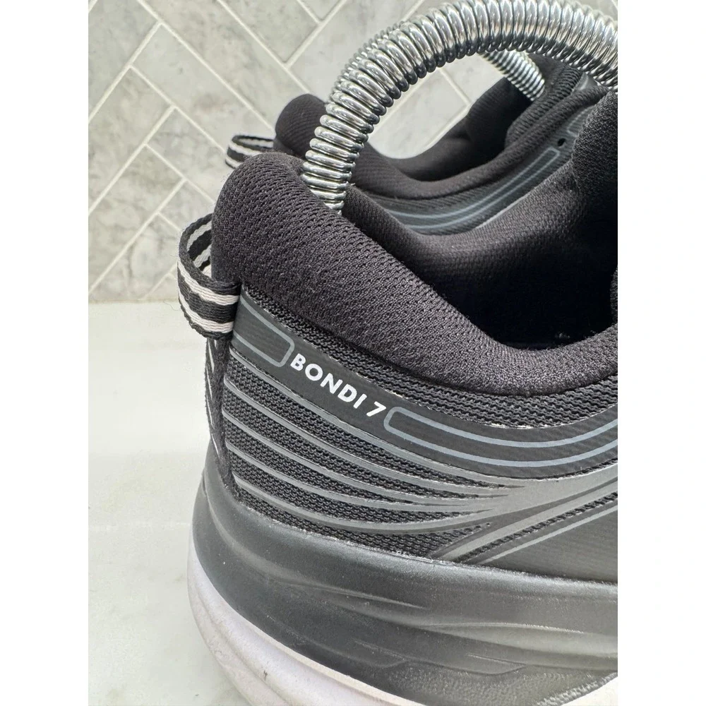 Hoka One One hoka one