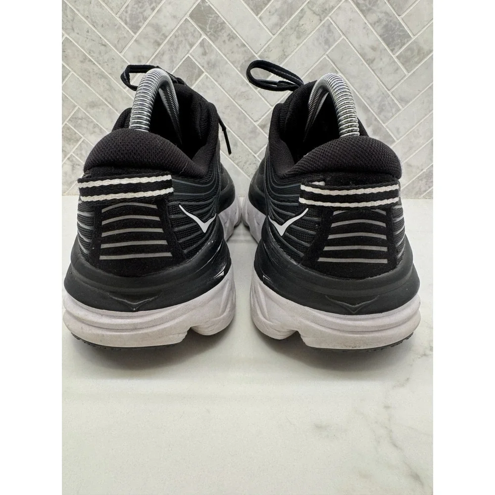 Hoka One One hoka one
