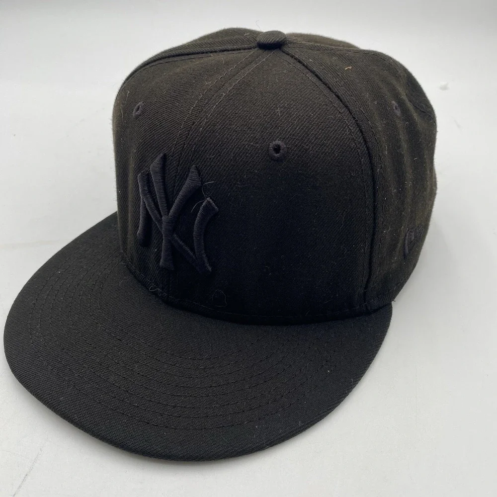 New York‎ Yankees All Black New Era  59fifty Hat blackout Fitted Size 7 1/4