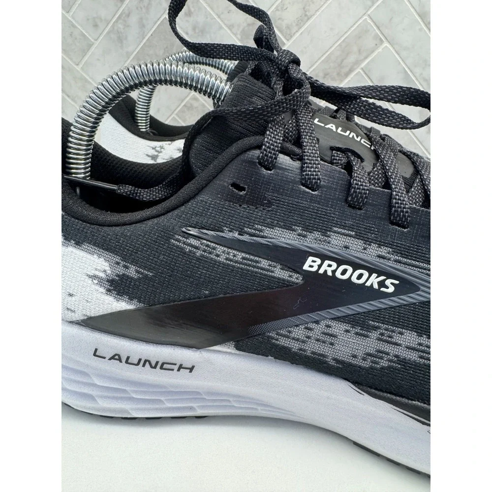 Brooks Launch 11 Running Shoes Mens Size 8.5 D 8.5D Black White Sneakers Mesh