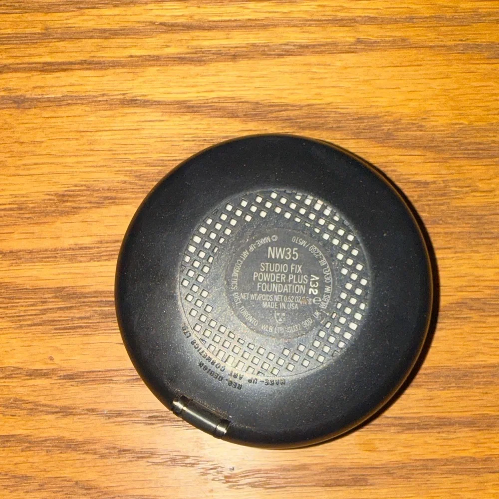 MAC Cosmetics mac studio