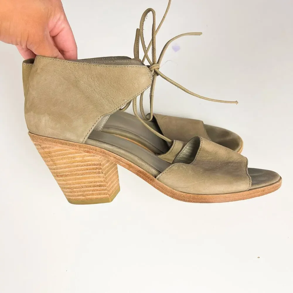 Eileen Fisher gray beige