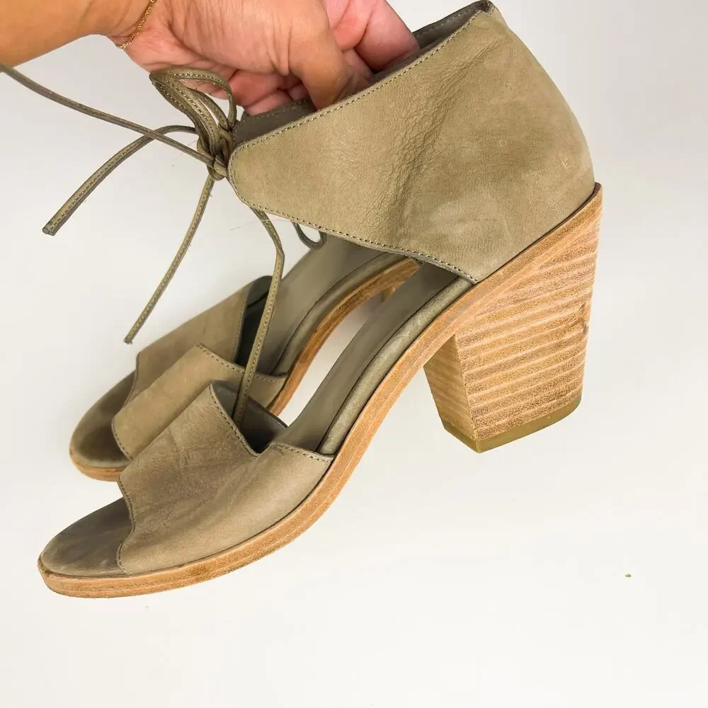 Eileen Fisher gray beige