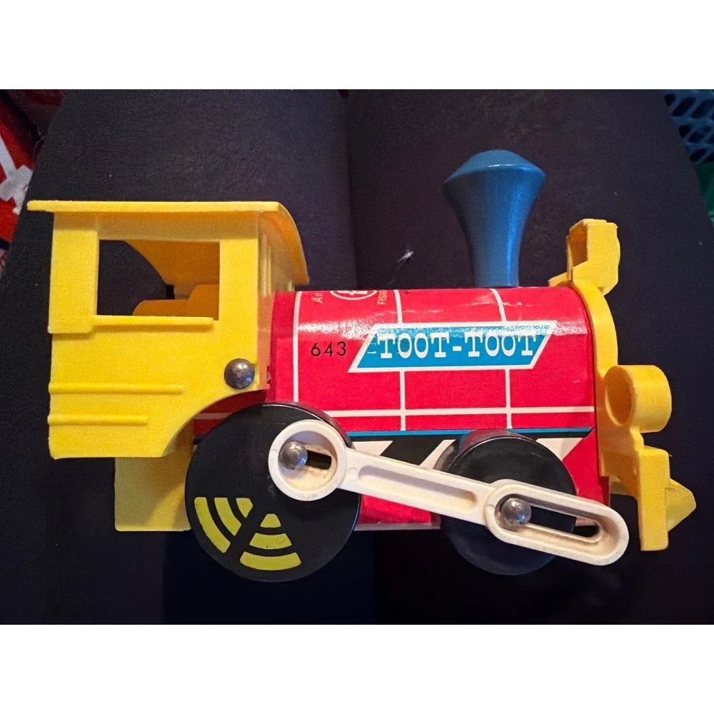 Vintage 1973 Fisher Price Toot-Toot Train 643 Wood Plastic Pull Toy‎ USA Made