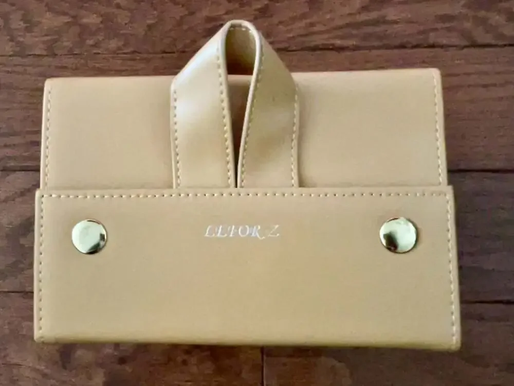 LEFOR.Z Foldable Travel Sunglasses Organizer Case Beige 4 Slot