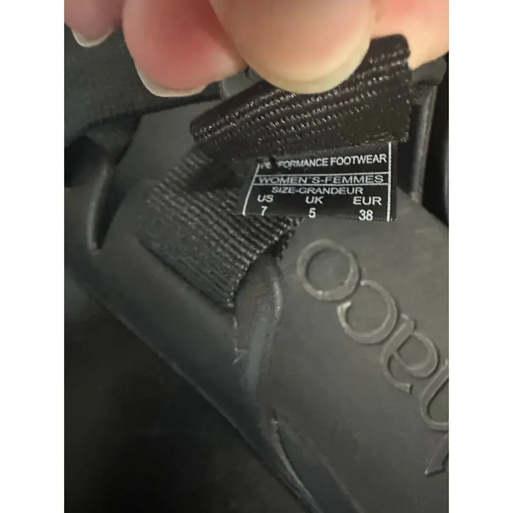 Chaco Chillos Slides Sandals Women 7 Black Neutral Hiking Outdoor Camping Comfy