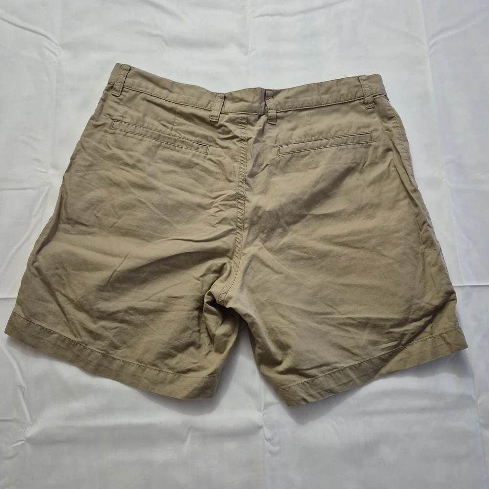 Patagonia men's‎ Tan Shorts Size 32