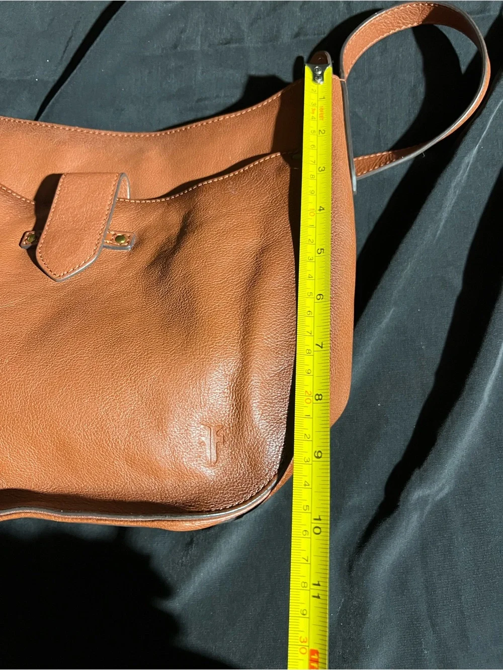 FRYE Saddle Leather Shoulder Bag in Cognac Brown