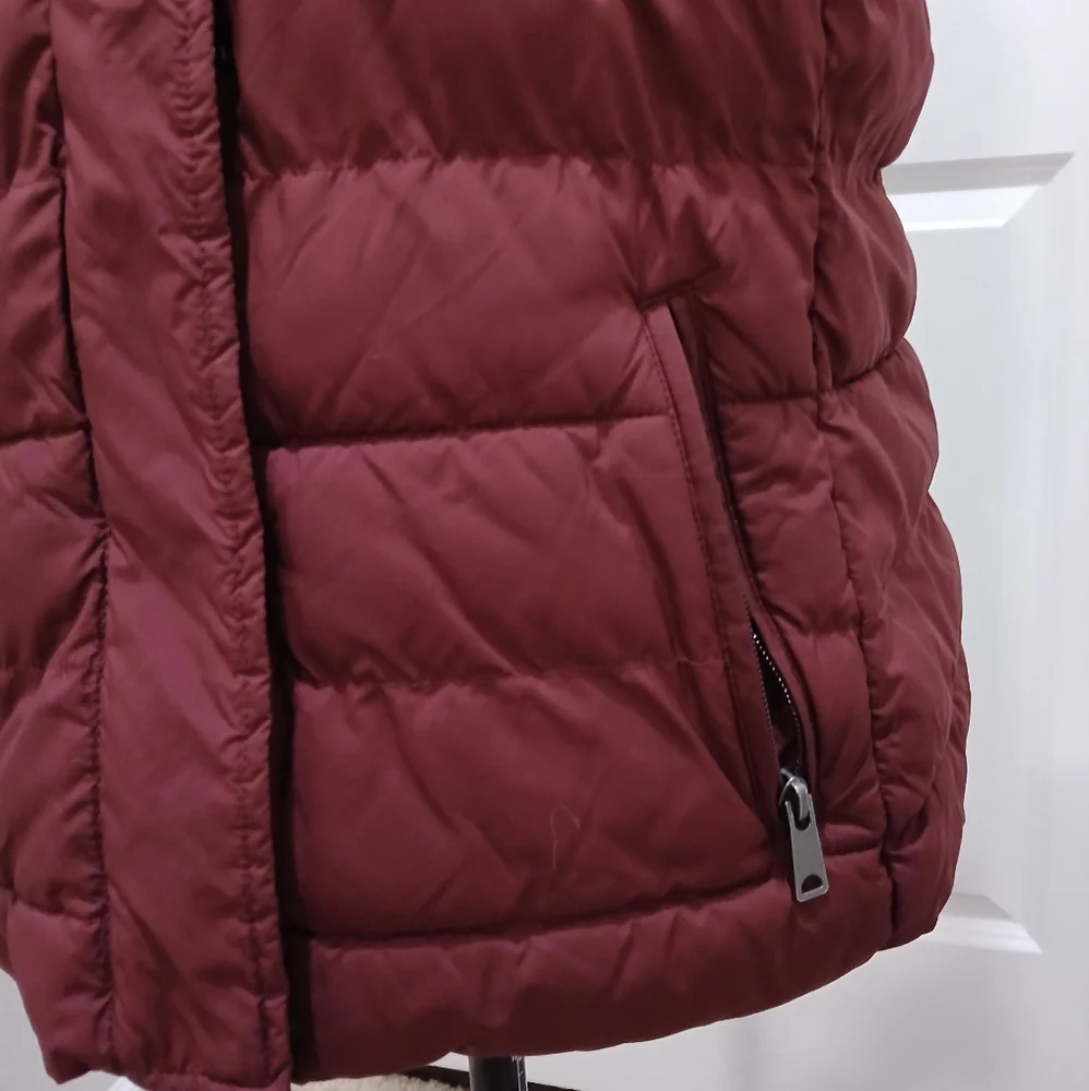 🔥SALE🔥Banana Republic Maroon‎ Puffy Hooded Vest