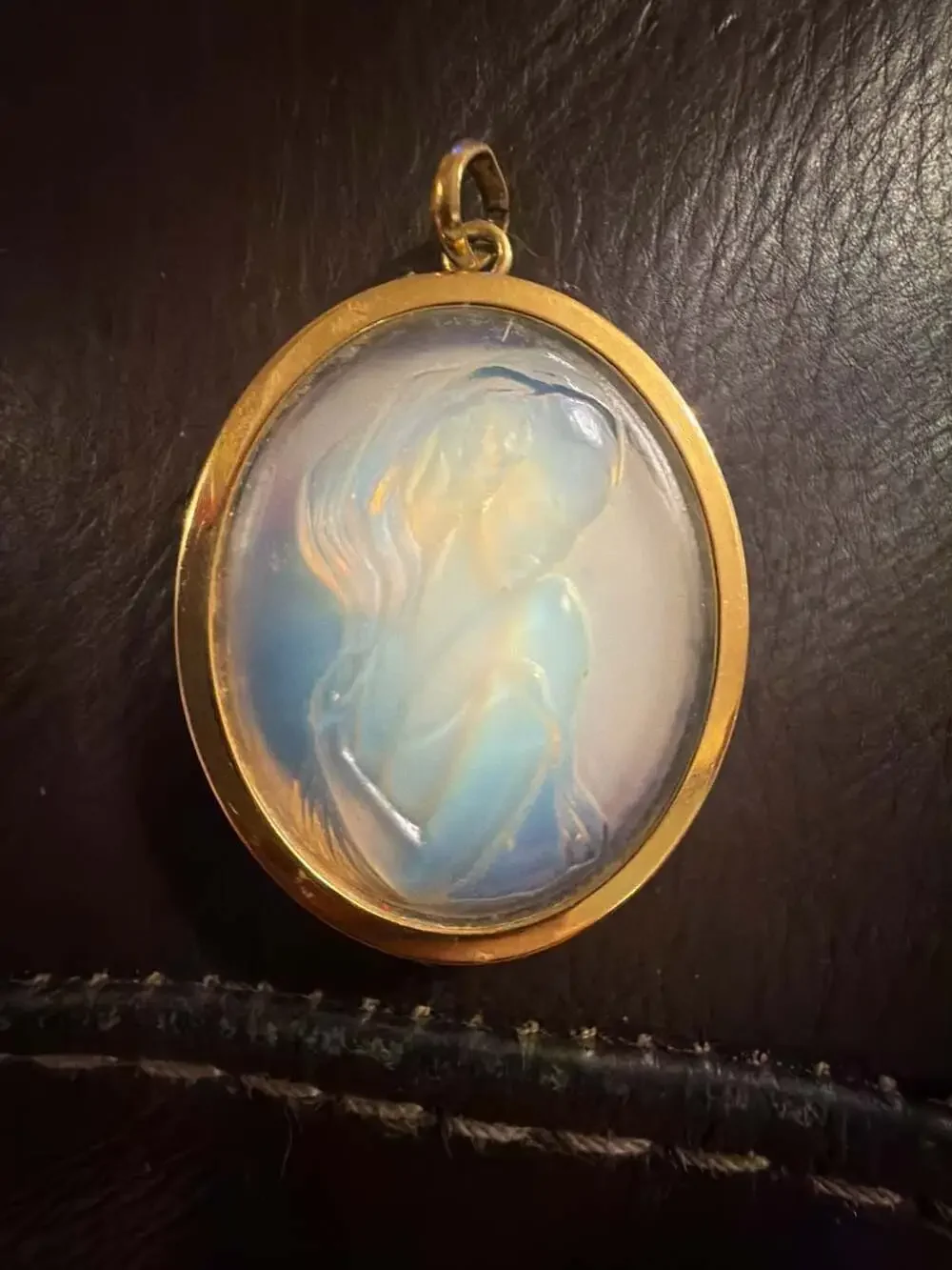 Lalique clemence pendant