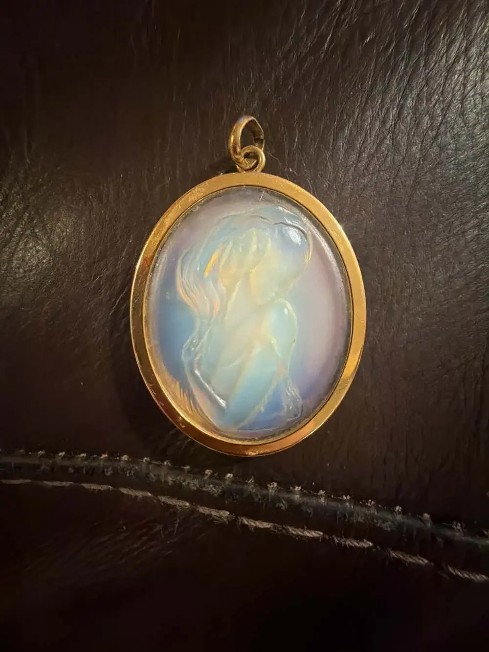 Lalique clemence pendant