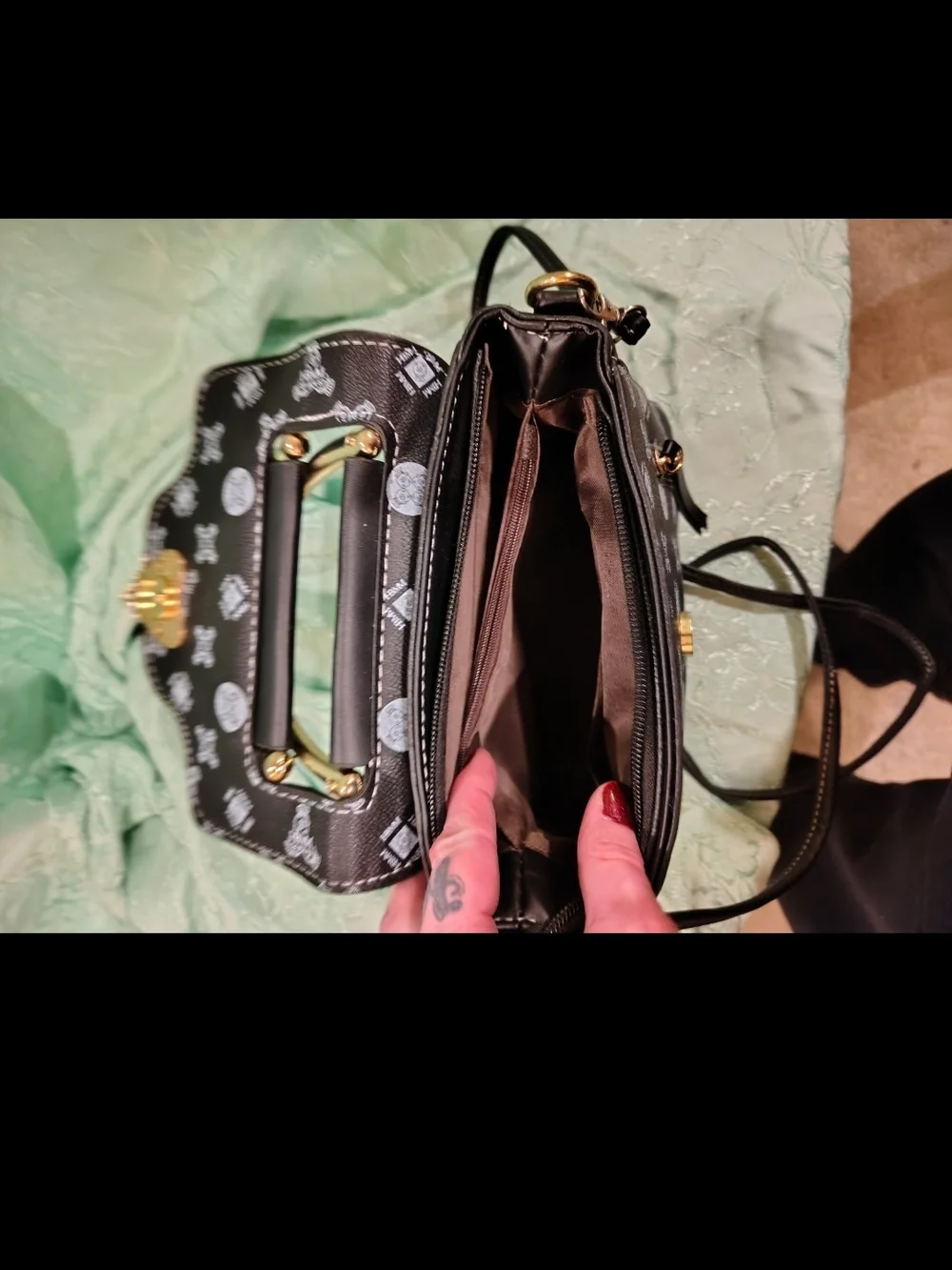 N/A stylish black