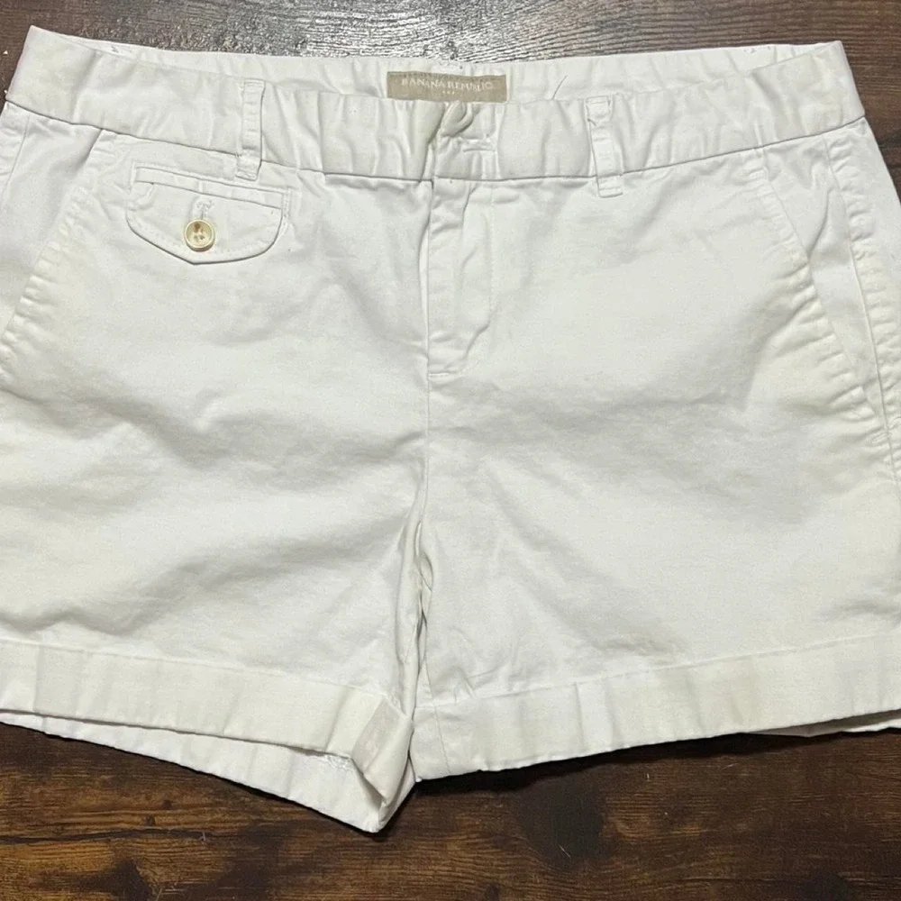 Banana Republic white shorts size 4 303.5