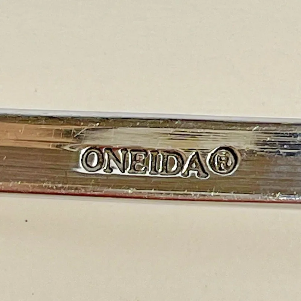 Oneida Silver Emma Mirror Stainless Steel Flatware set (4) 8
