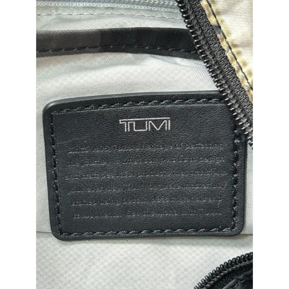 Tumi this voyageur