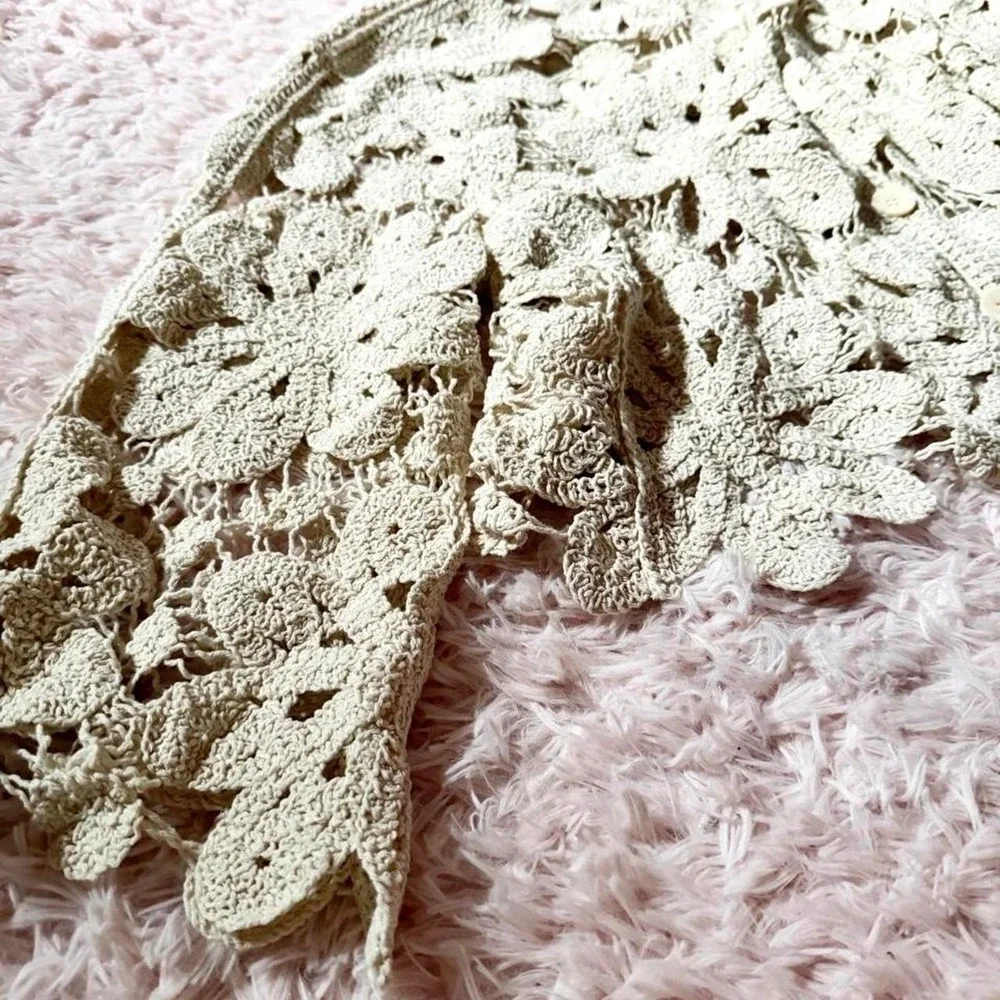 Whimsical Cottage Core Open Knit Floral Boho Indie Cardigan Womens OS Minimalist