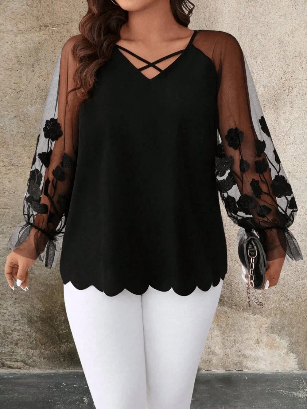 Black Casual Women's Plus Size Patchwork Floral Applique Long Sleeve Top
