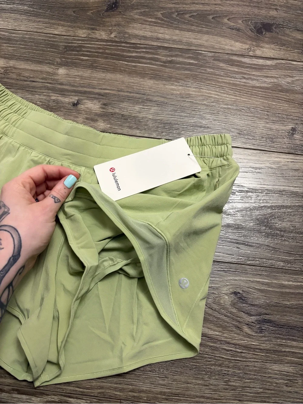 NWT Lululemon Hotty Hot Short *LR *2.5