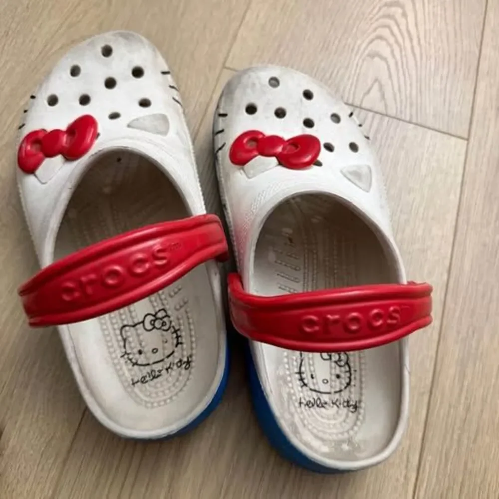 Hello Kitty hello these