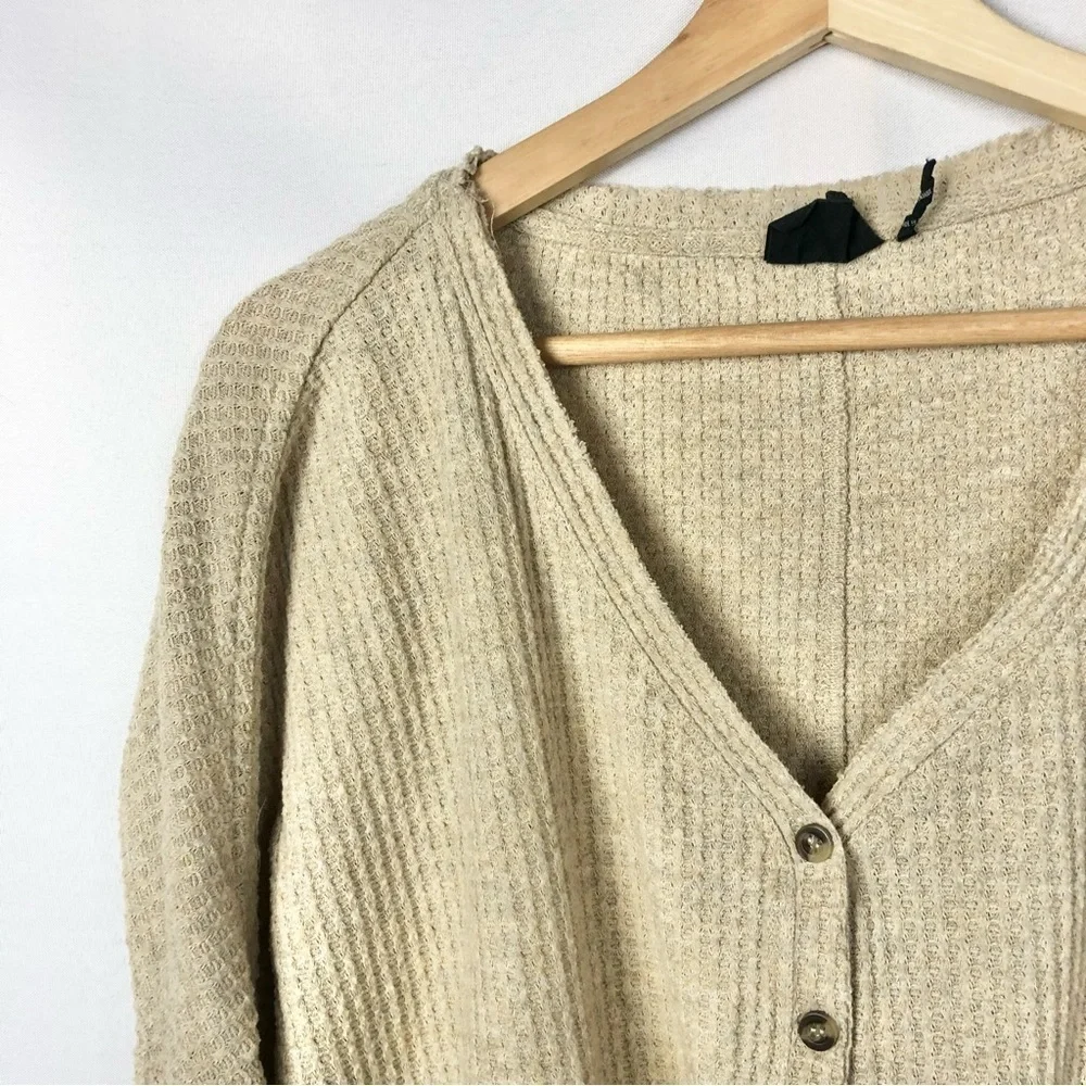 Urban Outfitters UO Out From Under Beige Jojo Button Down Thermal Long‎ Sleeve S