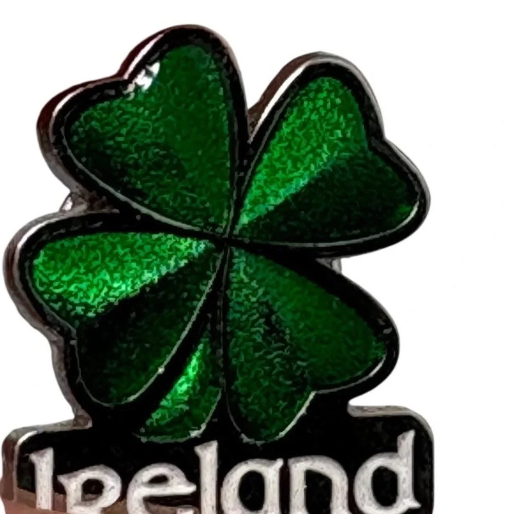Ireland Four Leaf Clover Shamrock Green‎ Enamel Silver Tone Souvenir Lapel Pin