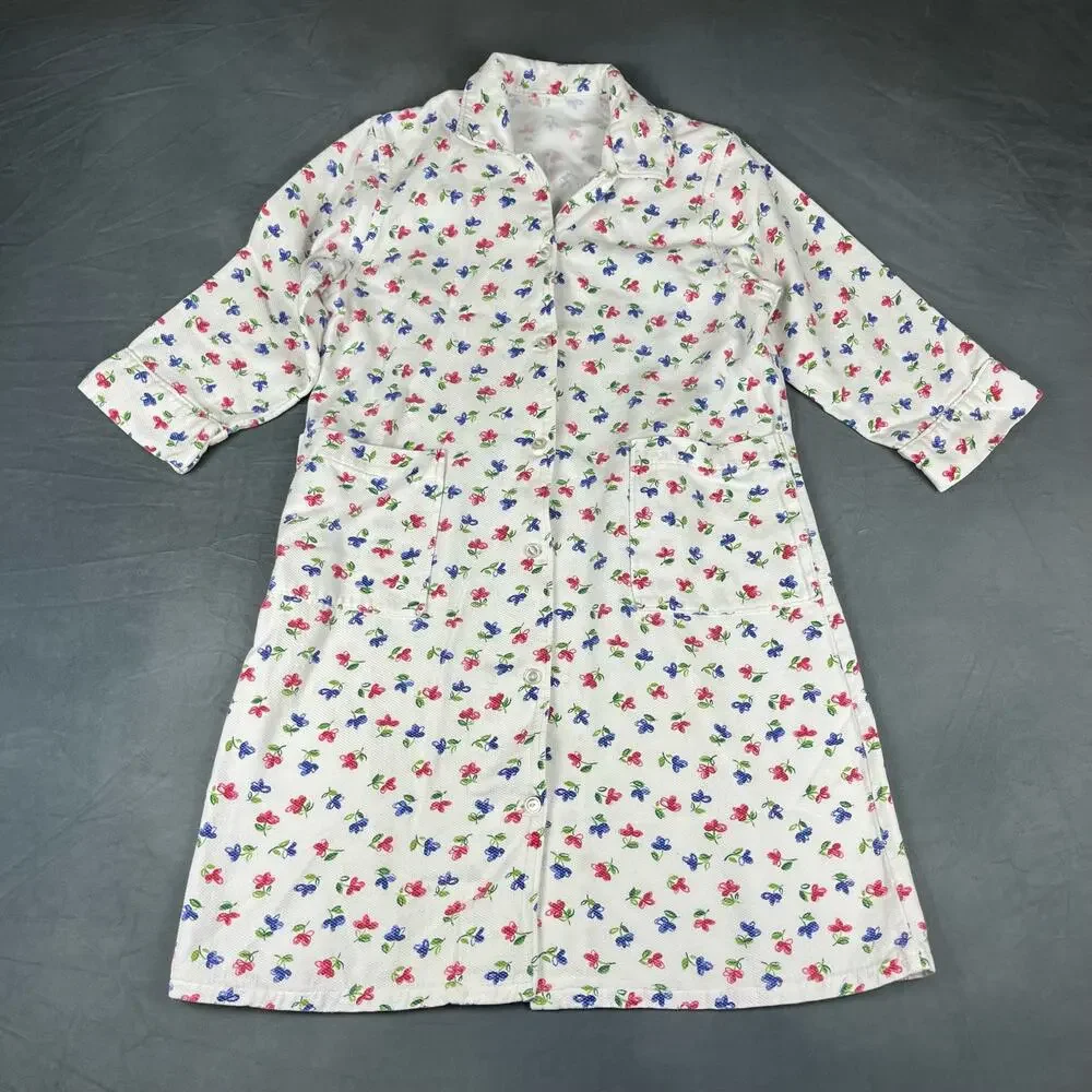 Vintage Grandma Night Gown Waffle Knit Button Down Floral with Pockets O-07