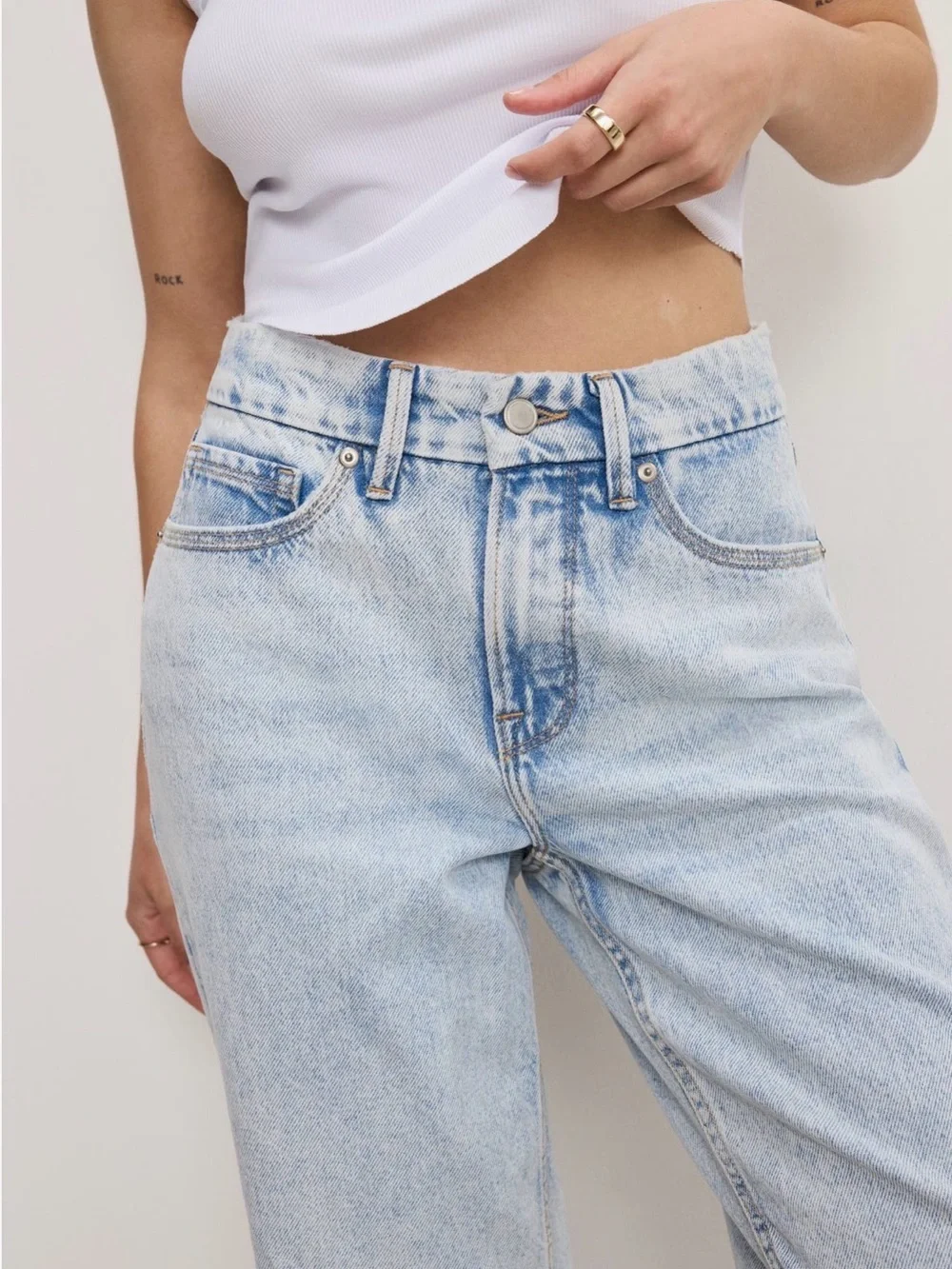 Good American Distressed Petite Denim ‘90s Jeans