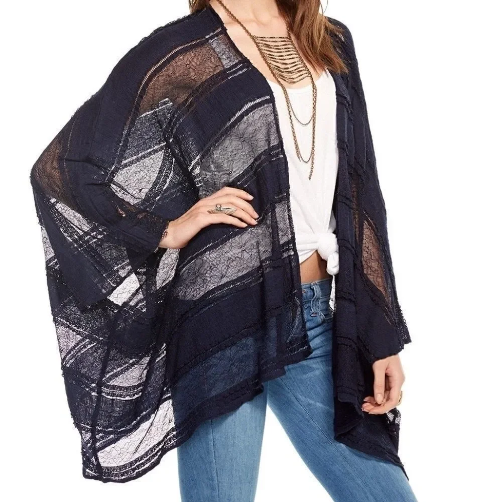 Chaser Classic Kimono In Lace White Women's Size X