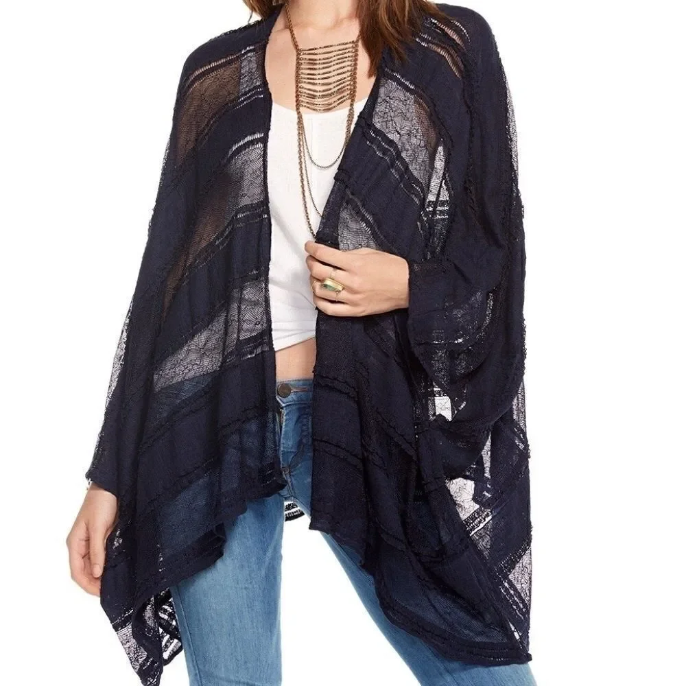 Chaser Classic Kimono In Lace White Women's Size X